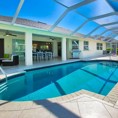 Villa Four Palms - 3 Beds - 2 Baths - 6 Guests - Gulf Access & Pool - Incl.10% Off Boat Rental